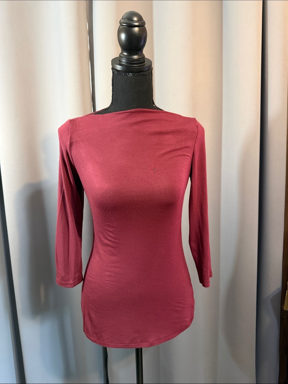 Adrienne Vittadini Long Sleeve Boatneck Top in Wine